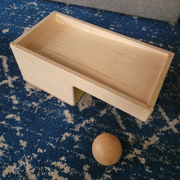 Lovevery Ball Drop Box with Ball - Picture 4 of 4